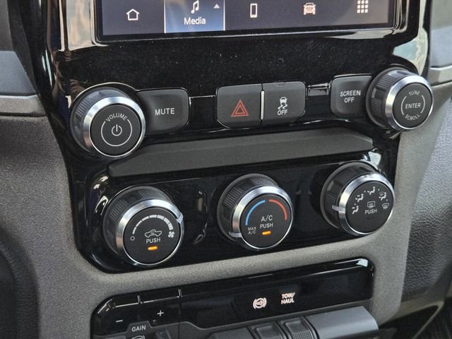 New 2025 RAM 3500 Tradesman w/ Chrome Appearance Group image 15