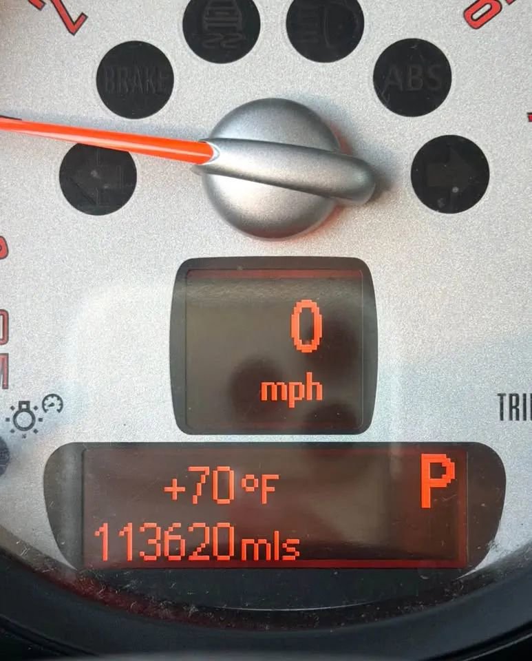 Used 2011 MINI Cooper Clubman w/ Premium Pkg image 11