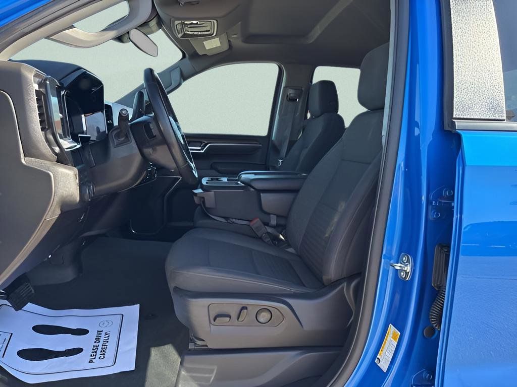 Used 2025 Chevrolet Silverado 1500 LT AWD/4WD image 23