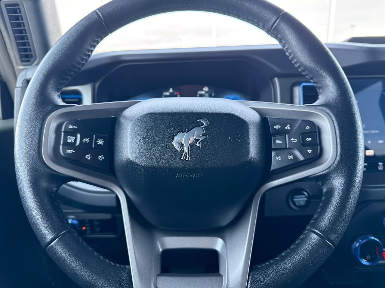 Used 2025 Ford Bronco Big Bend image 16