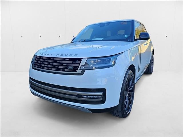 New 2025 Land Rover Range Rover SE