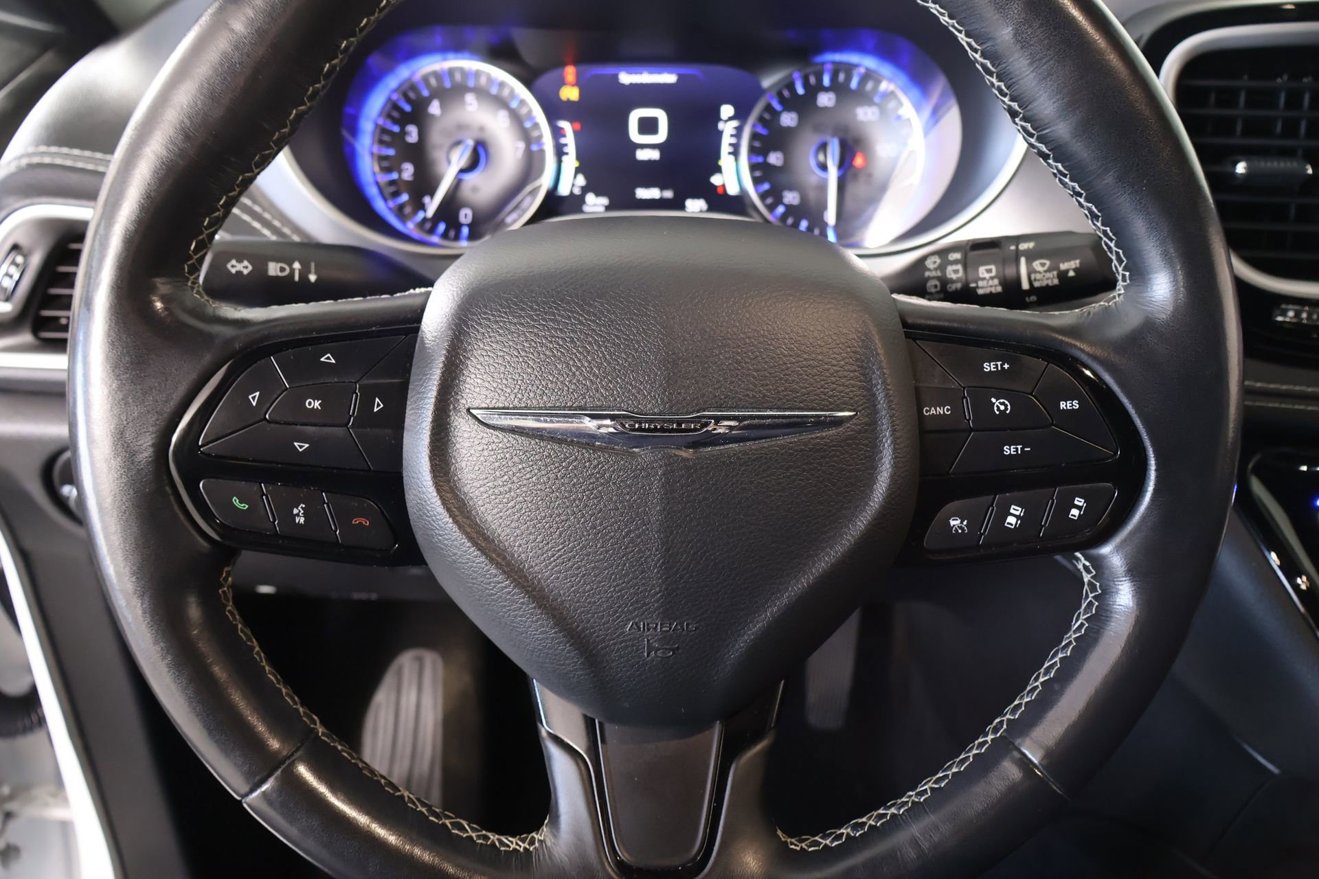 Used 2021 Chrysler Pacifica Touring w/ S Appearance Package image 3