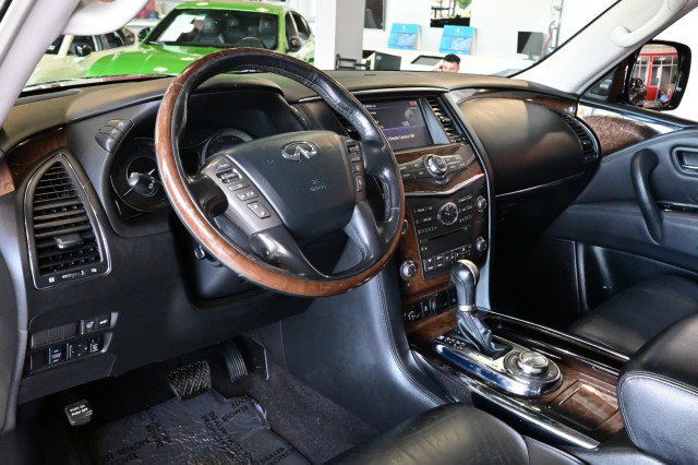 Used 2012 INFINITI QX56 4WD w/ Deluxe Touring Pkg image 14