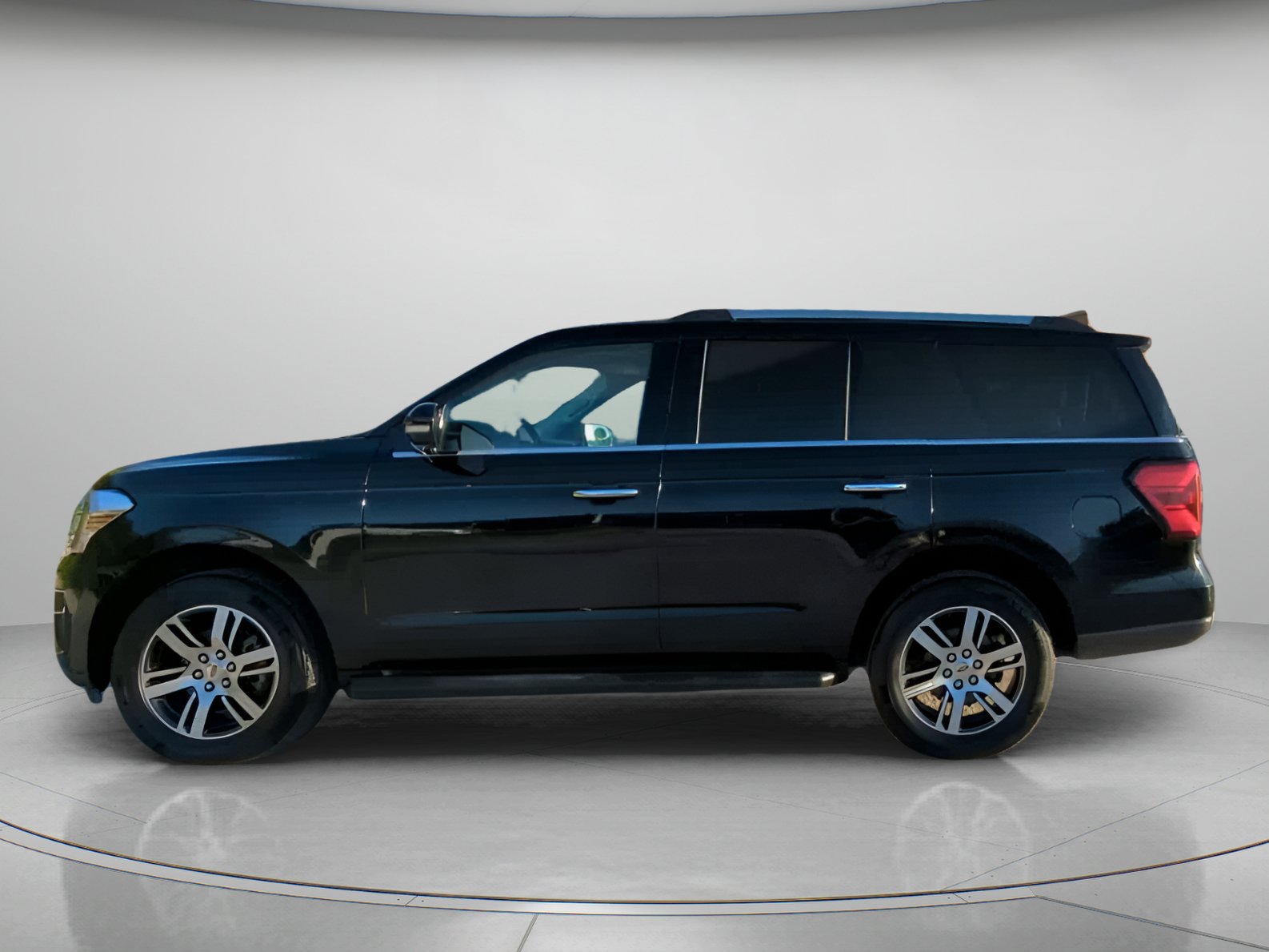 Certified 2024 Ford Expedition Limited AWD/4WD image 17