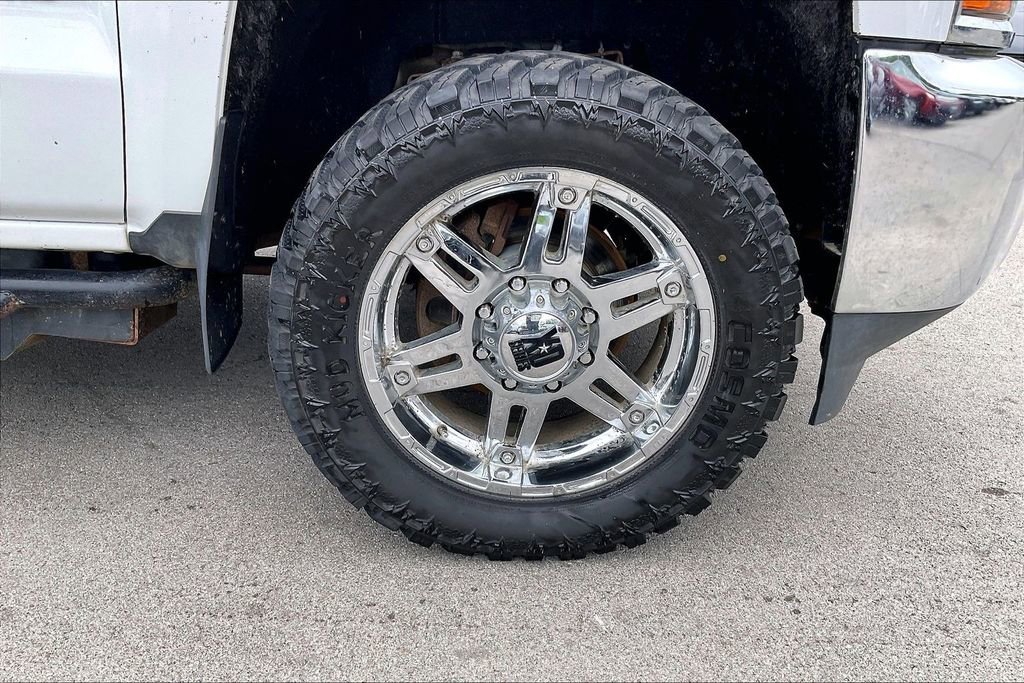 Used 2018 Chevrolet Silverado 3500 W/T AWD/4WD image 11