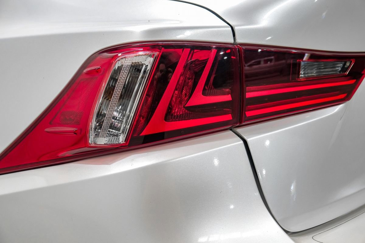 Used 2016 Lexus IS 200t RWD image 41