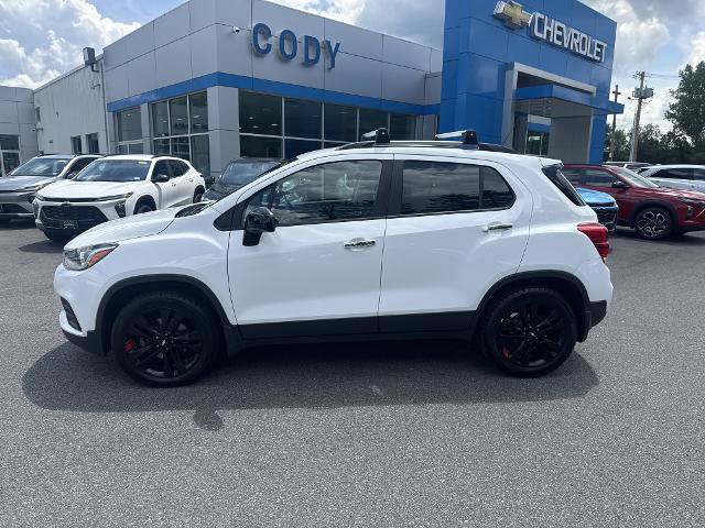Certified 2020 Chevrolet Trax LT w/ Redline Edition AWD/4WD image 2