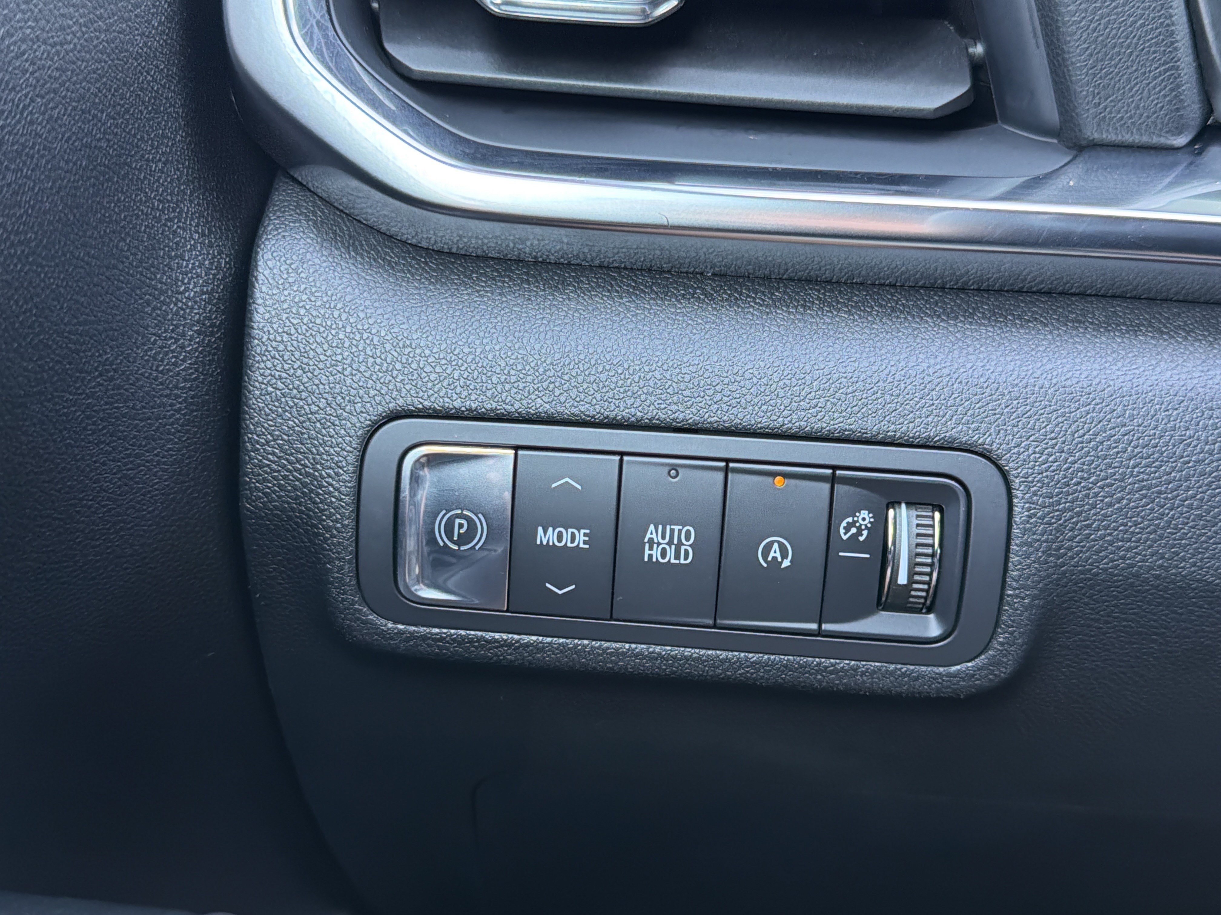 Used 2025 GMC Terrain Elevation FWD image 13