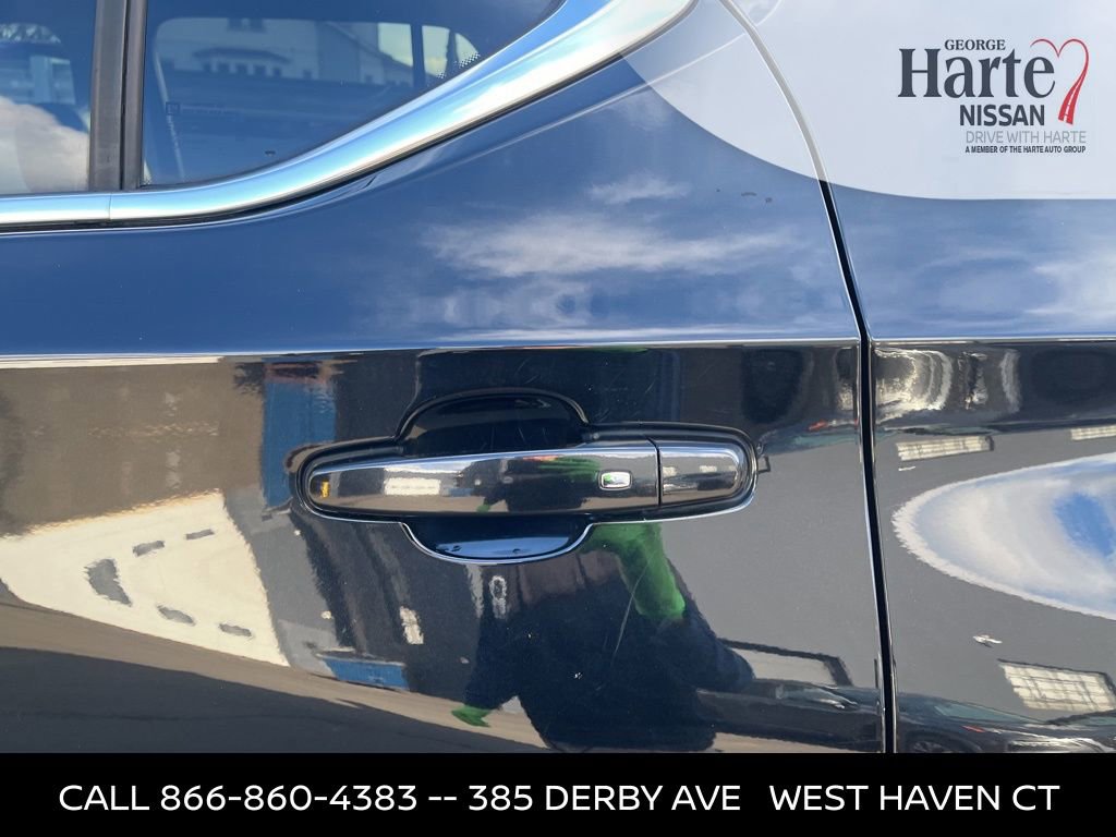 Used 2019 Chevrolet Traverse LT w/ LT Premium Package AWD/4WD image 11