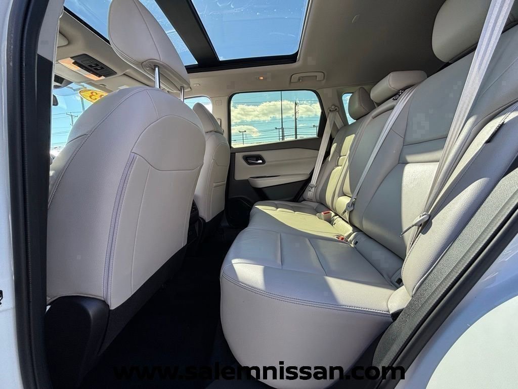 Certified 2023 Nissan Rogue SL image 15