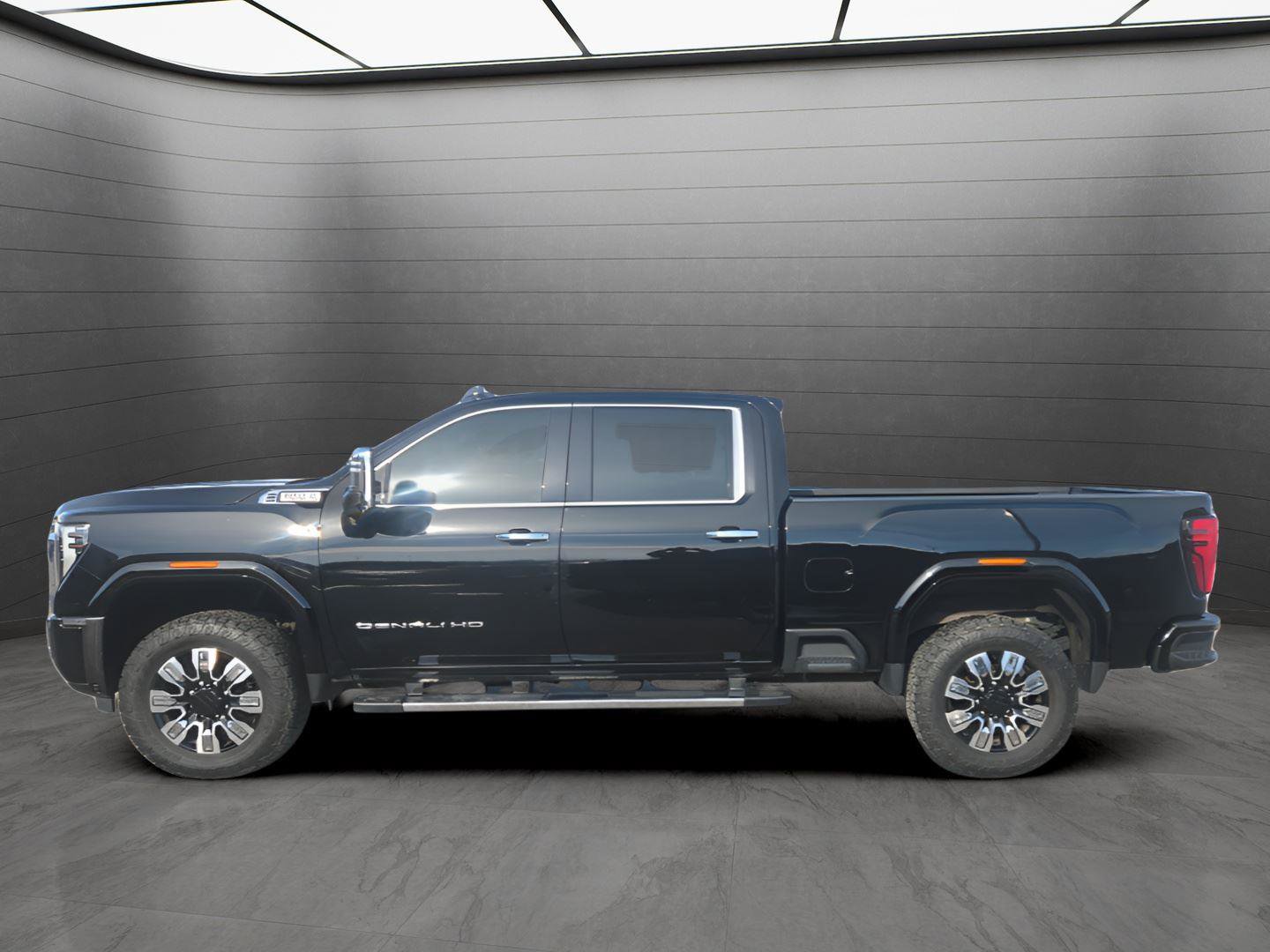 Used 2024 GMC Sierra 2500 Denali w/ Technology Package image 2