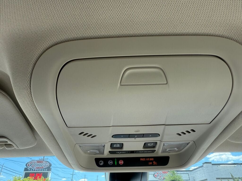 Used 2023 GMC Acadia Denali AWD/4WD image 23