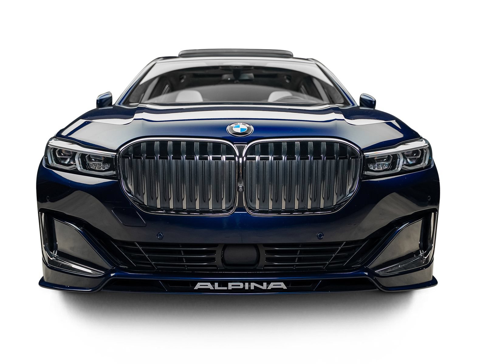 Used 2022 BMW ALPINA B7 xDrive AWD/4WD image 2