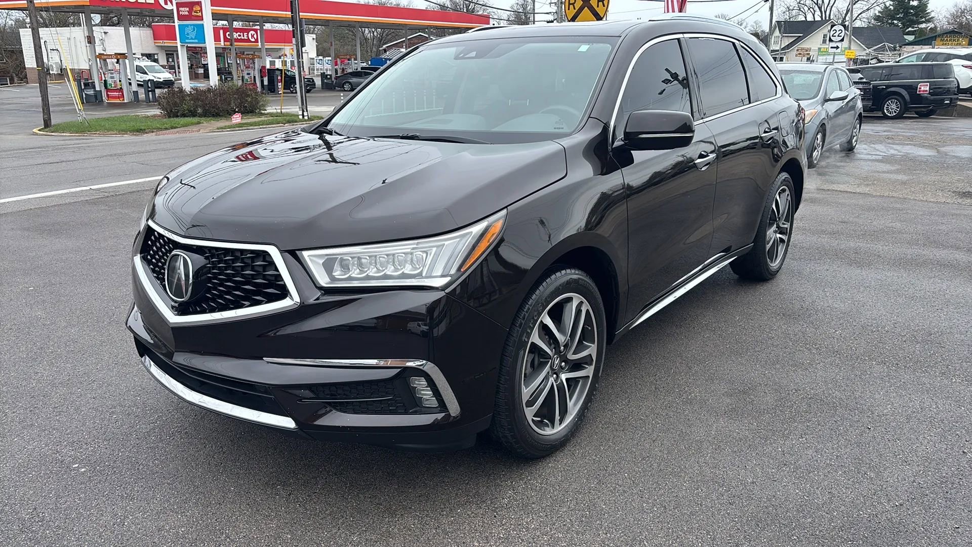 Used 2017 Acura MDX SH-AWD w/ Advance Package image 3