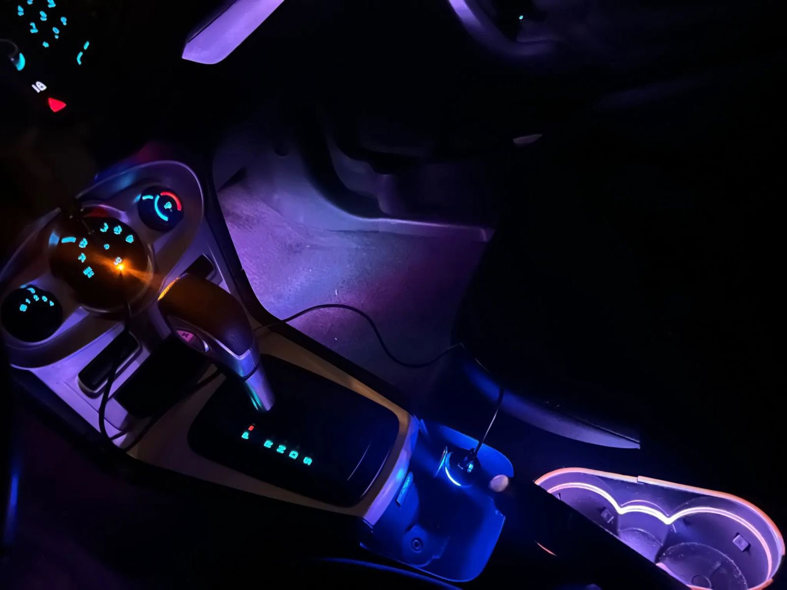 Used 2014 Ford Fiesta SE image 27