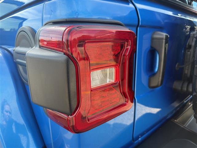 Used 2024 Jeep Wrangler Unlimited Rubicon image 30