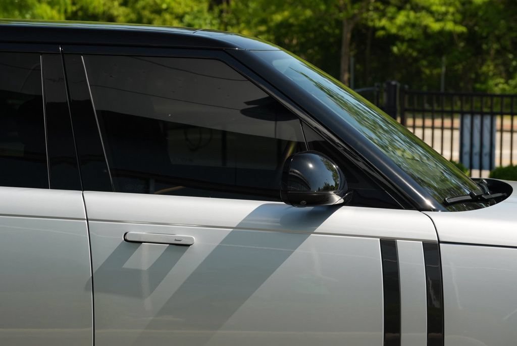 Used 2025 Land Rover Range Rover SE AWD/4WD image 22