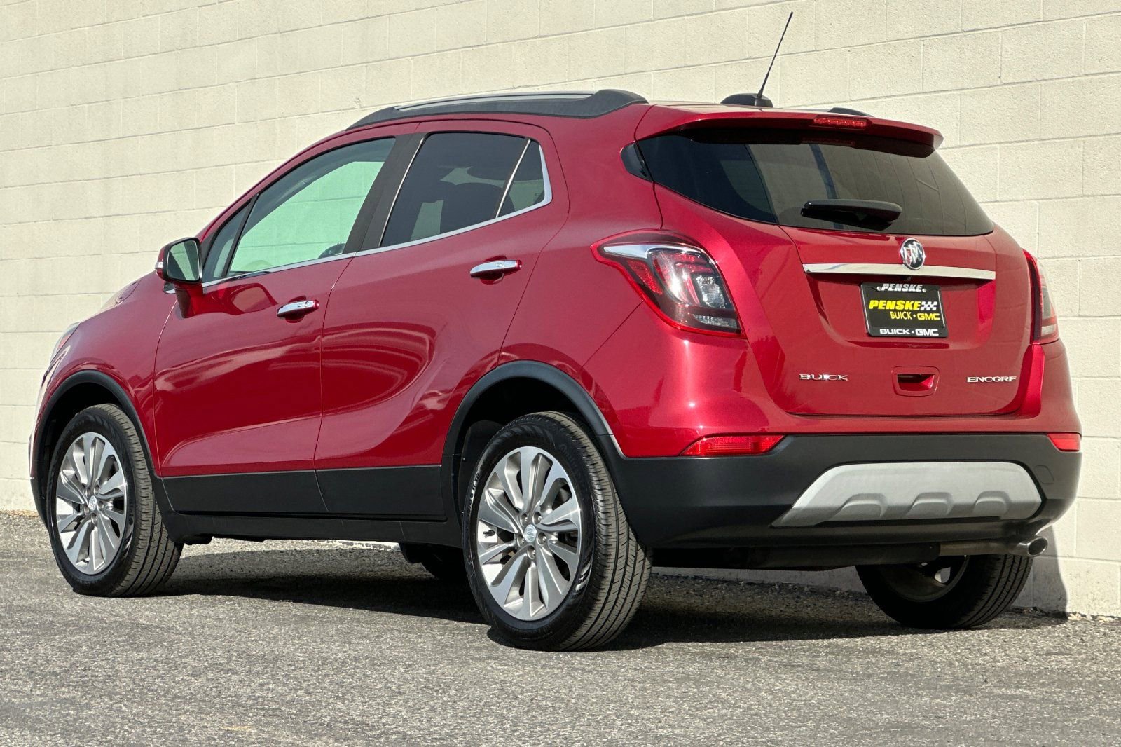 Certified 2018 Buick Encore Preferred image 6
