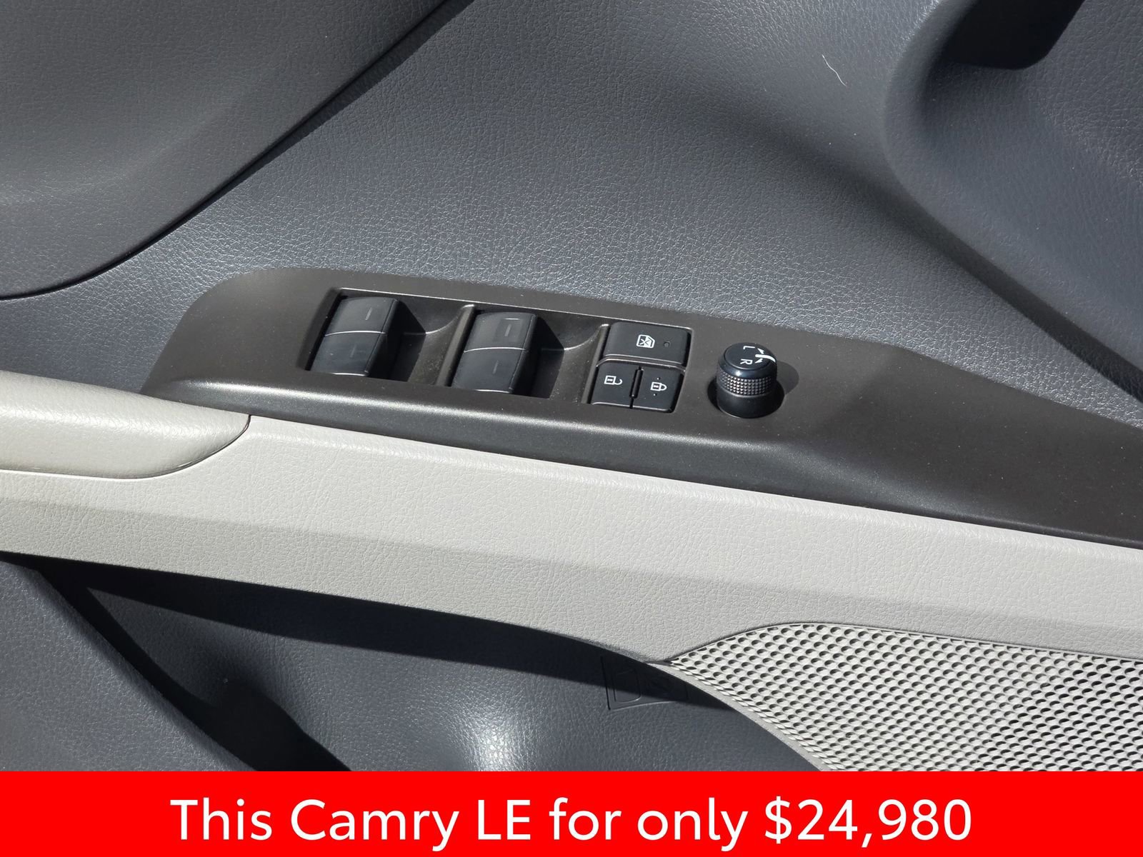 Used 2023 Toyota Camry LE FWD image 34