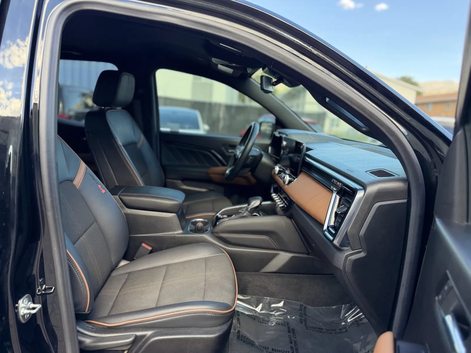 Used 2024 GMC Canyon AT4 AWD/4WD image 35