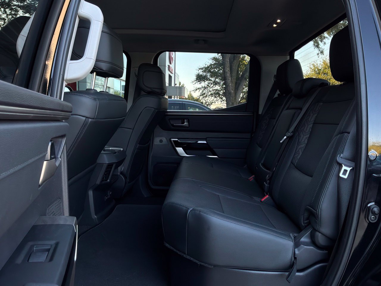 Used 2023 Toyota Tundra Limited AWD/4WD image 12