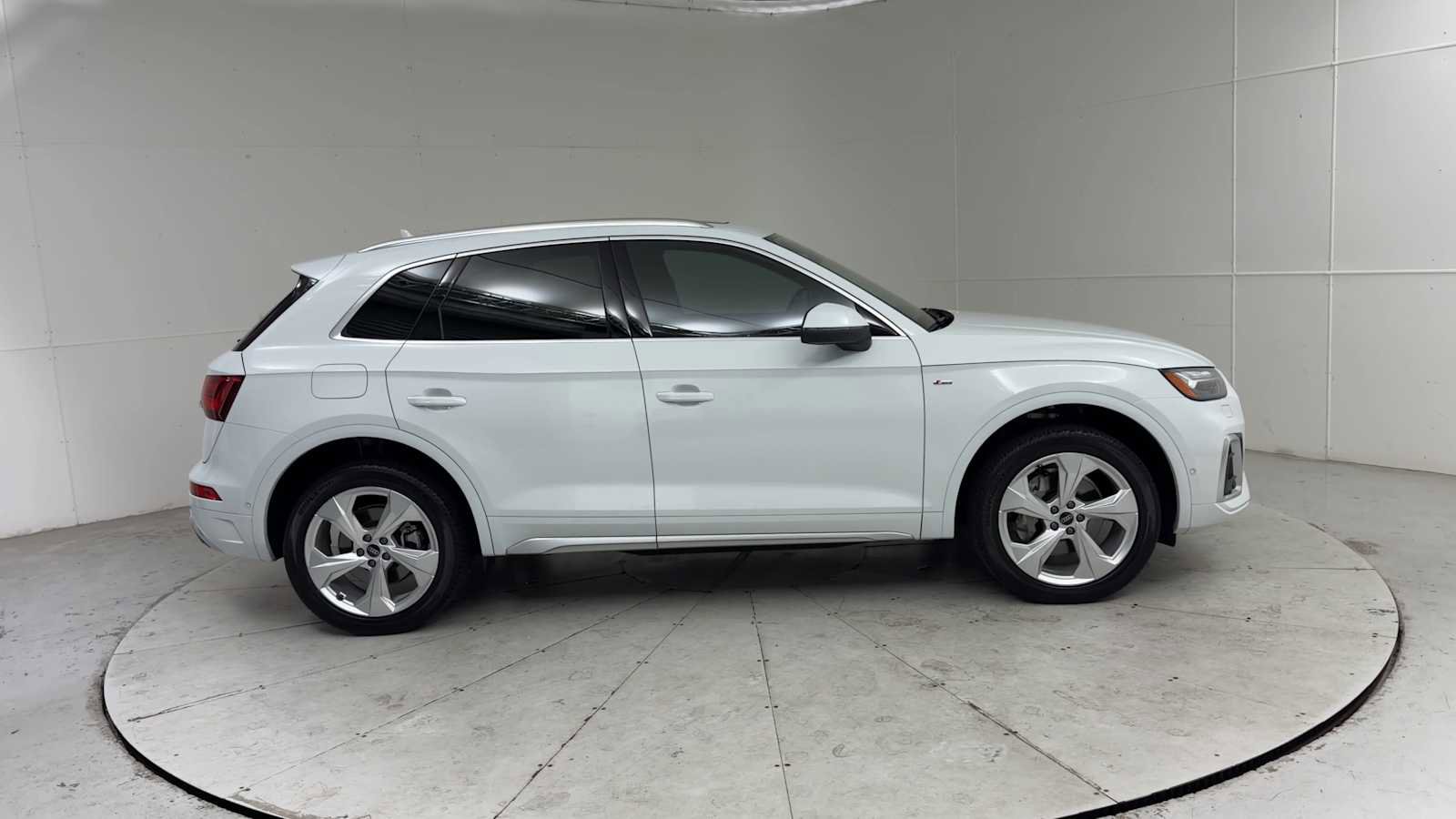 Used 2023 Audi Q5 2.0T Prestige AWD/4WD image 9