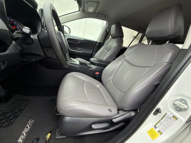 Used 2019 Toyota RAV4 LE image 24