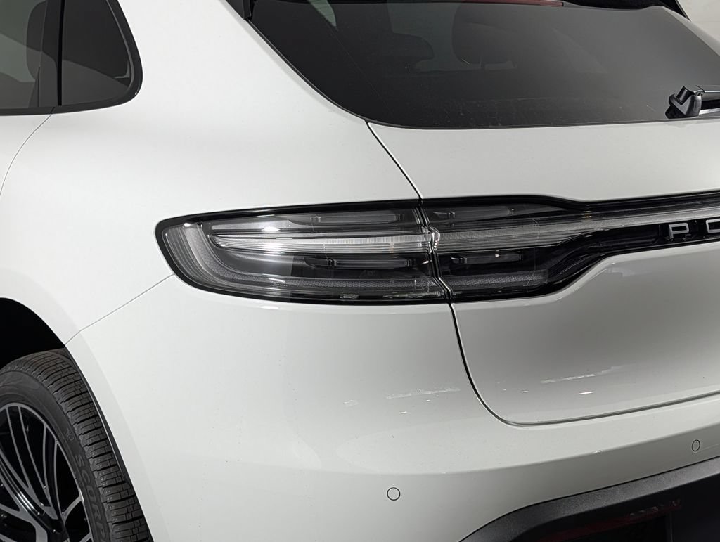 New 2026 Porsche Macan AWD/4WD image 16