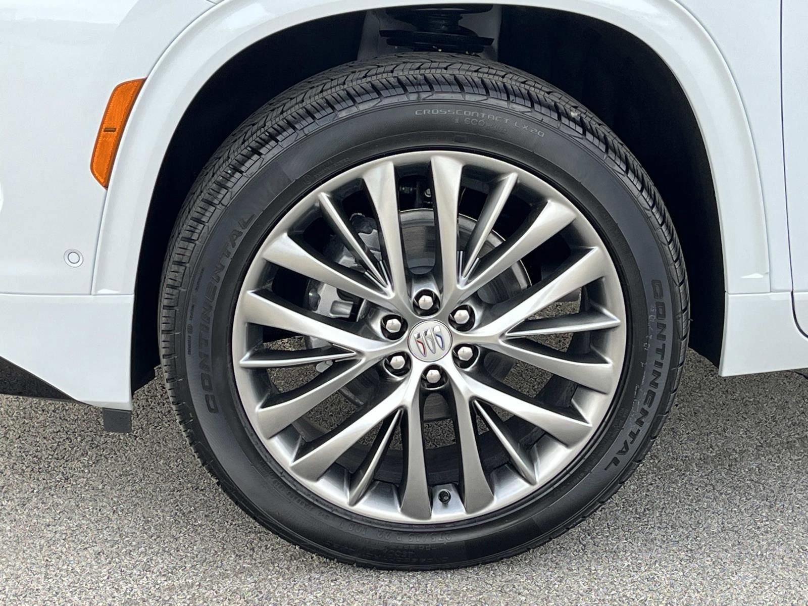 New 2026 Buick Enclave Avenir w/ Super Cruise Package AWD/4WD image 12