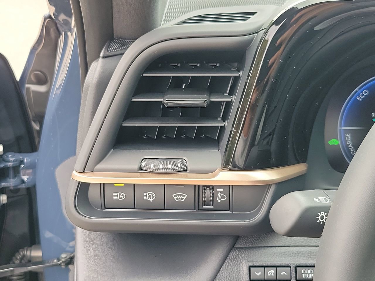 New 2026 Toyota Crown Signia AWD/4WD image 33