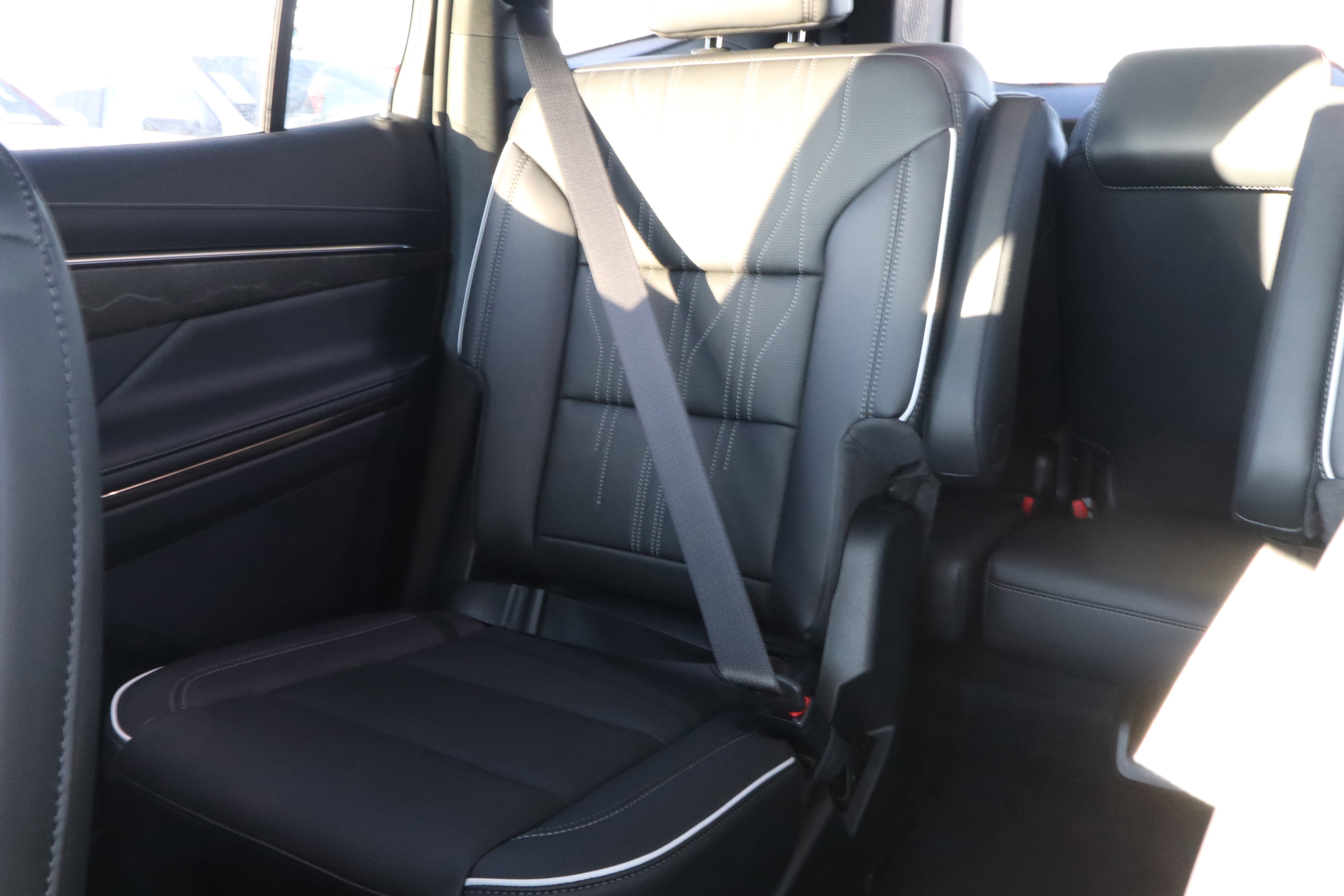 New 2026 Buick Enclave Avenir w/ Super Cruise Package image 13