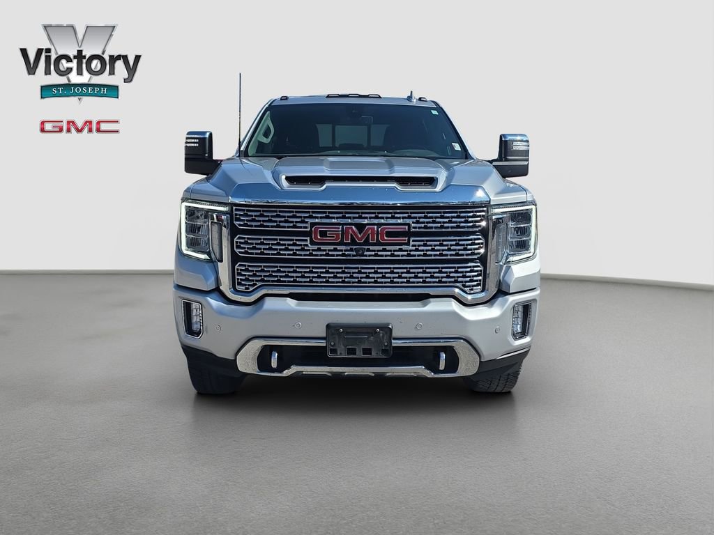 Used 2023 GMC Sierra 3500 Denali AWD/4WD image 2