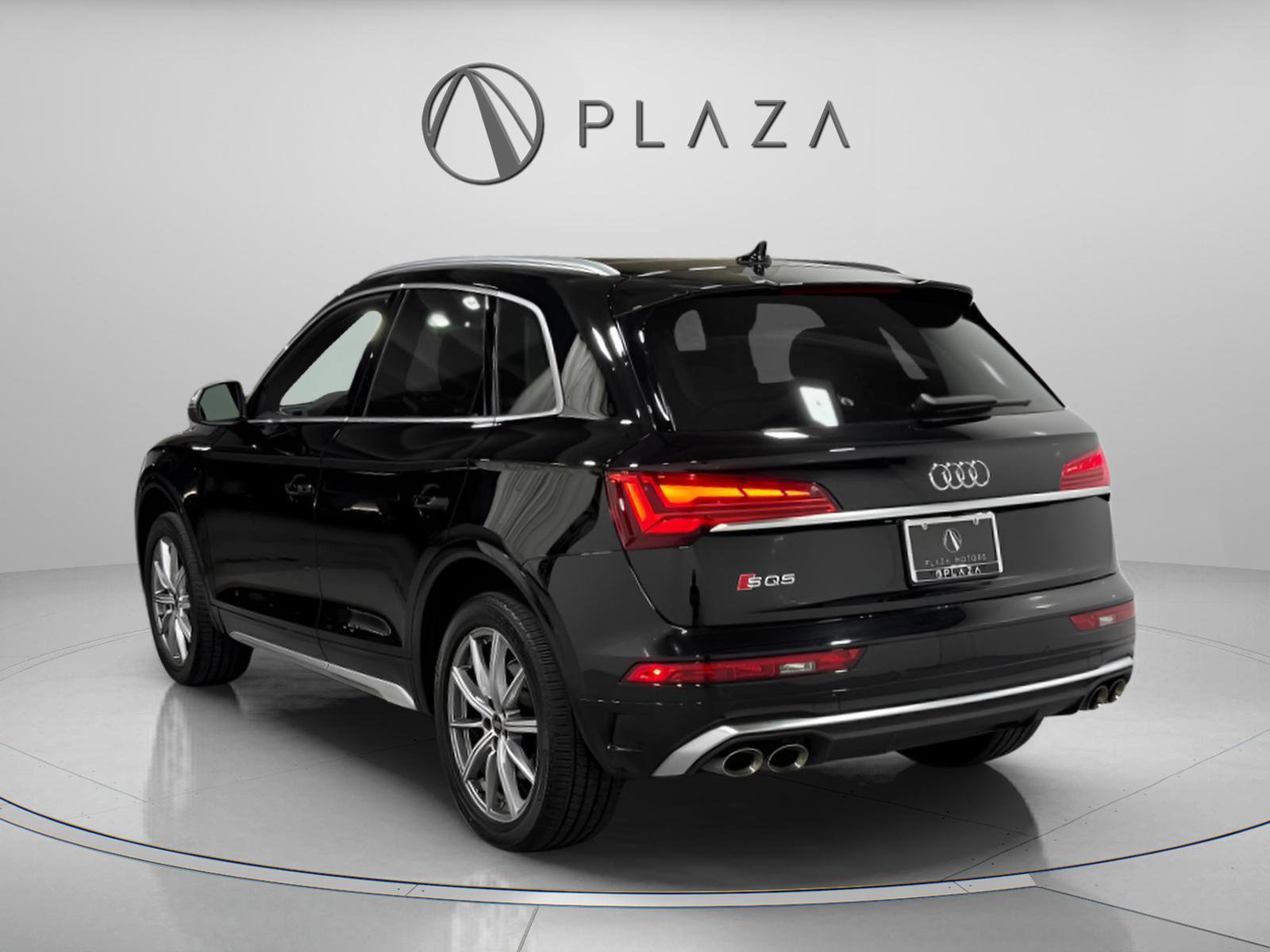 Used 2023 Audi SQ5 Premium Plus w/ Premium Plus Package image 3