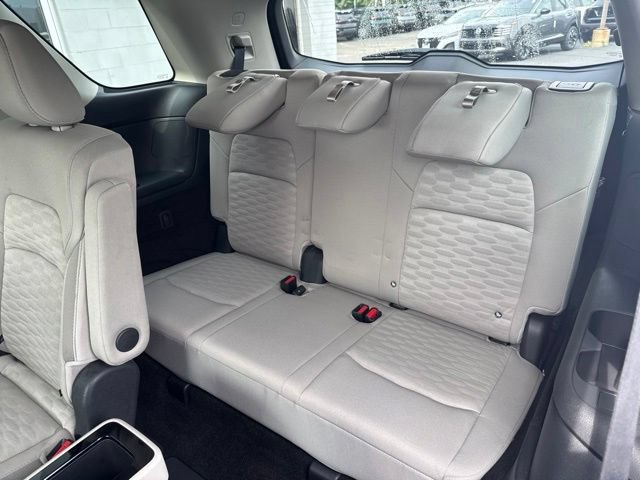Used 2023 Nissan Pathfinder SV w/ SV Premium Package AWD/4WD image 18