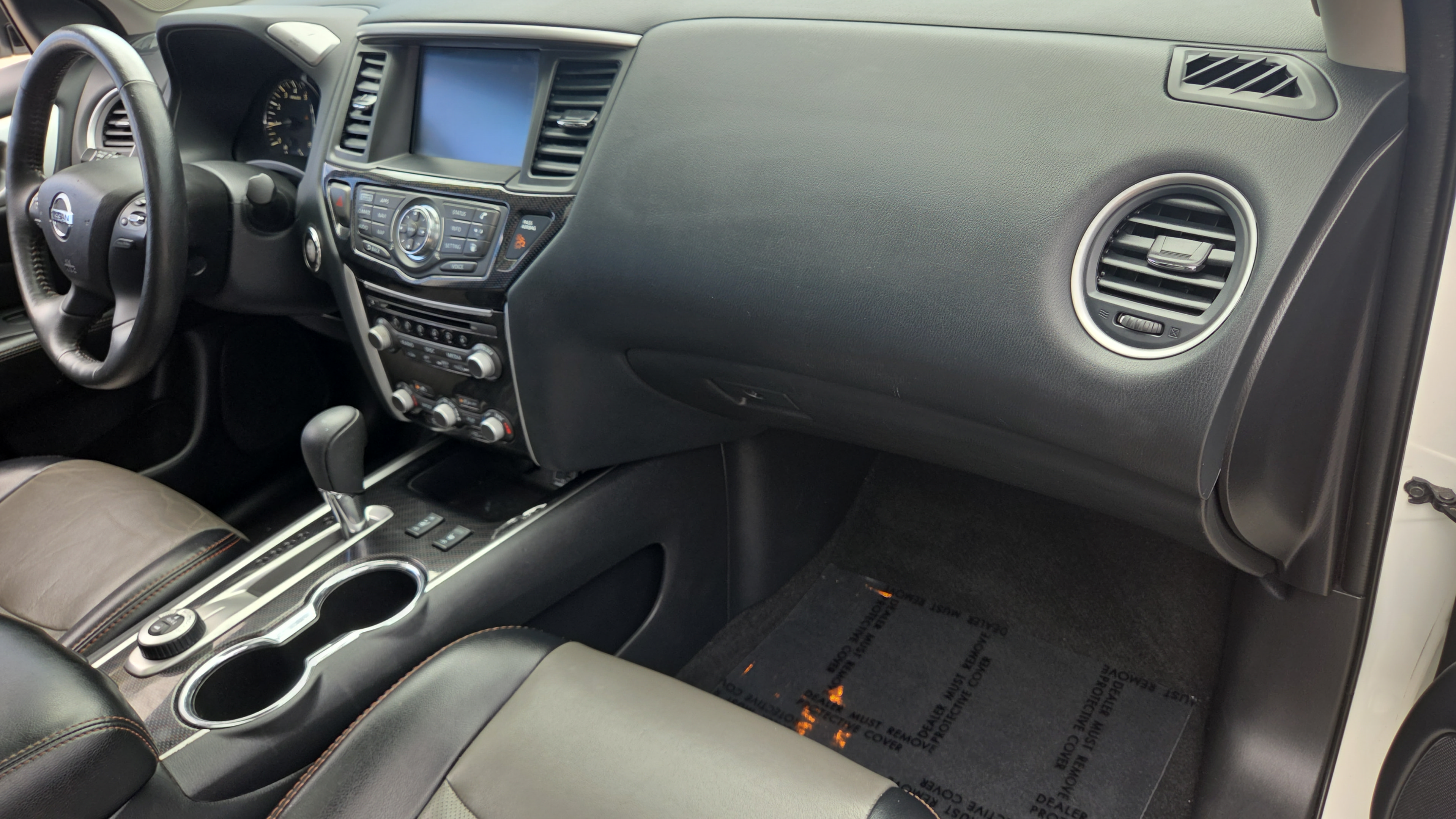 Used 2020 Nissan Pathfinder SL AWD/4WD image 19