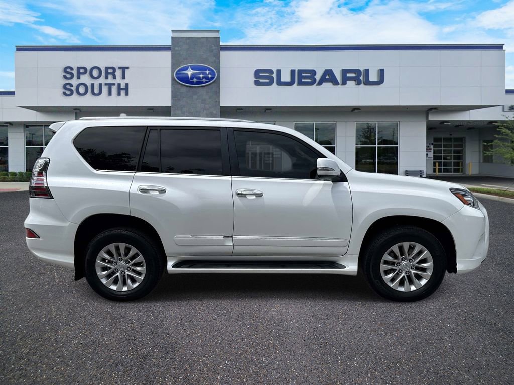 Used 2015 Lexus GX 460 w/ Premium Package image 2