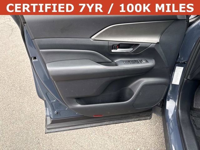 Used 2025 Toyota Grand Highlander XLE image 13