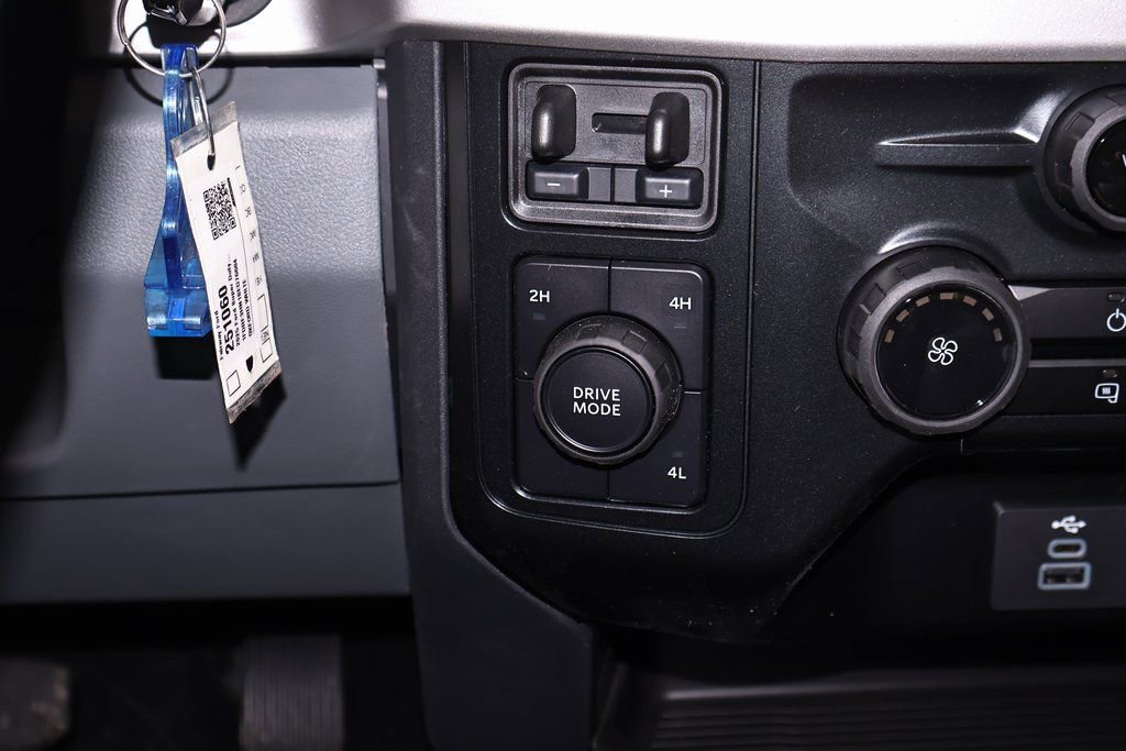 New 2025 Ford F350 XL w/ XL Chrome Package image 16