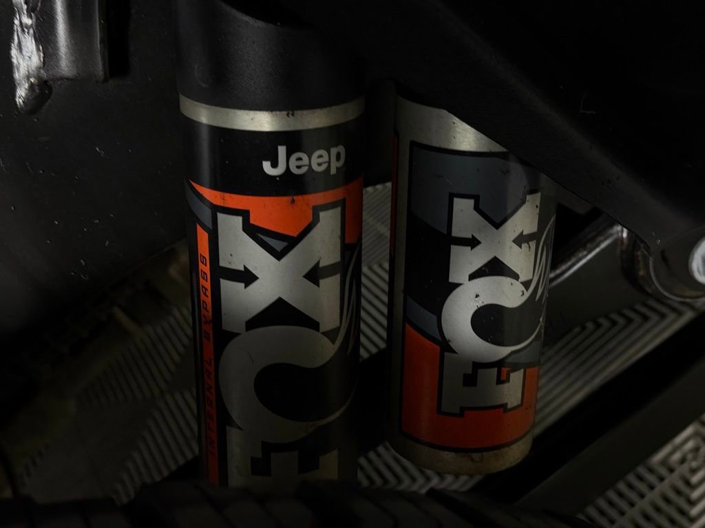 Used 2025 Jeep Gladiator Mojave AWD/4WD image 36