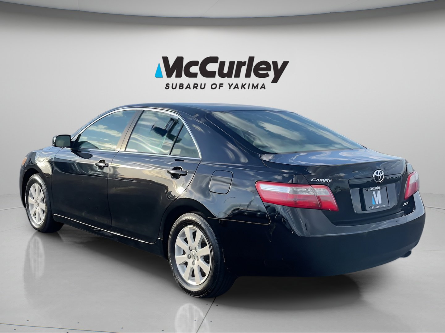 Used 2009 Toyota Camry XLE FWD image 3
