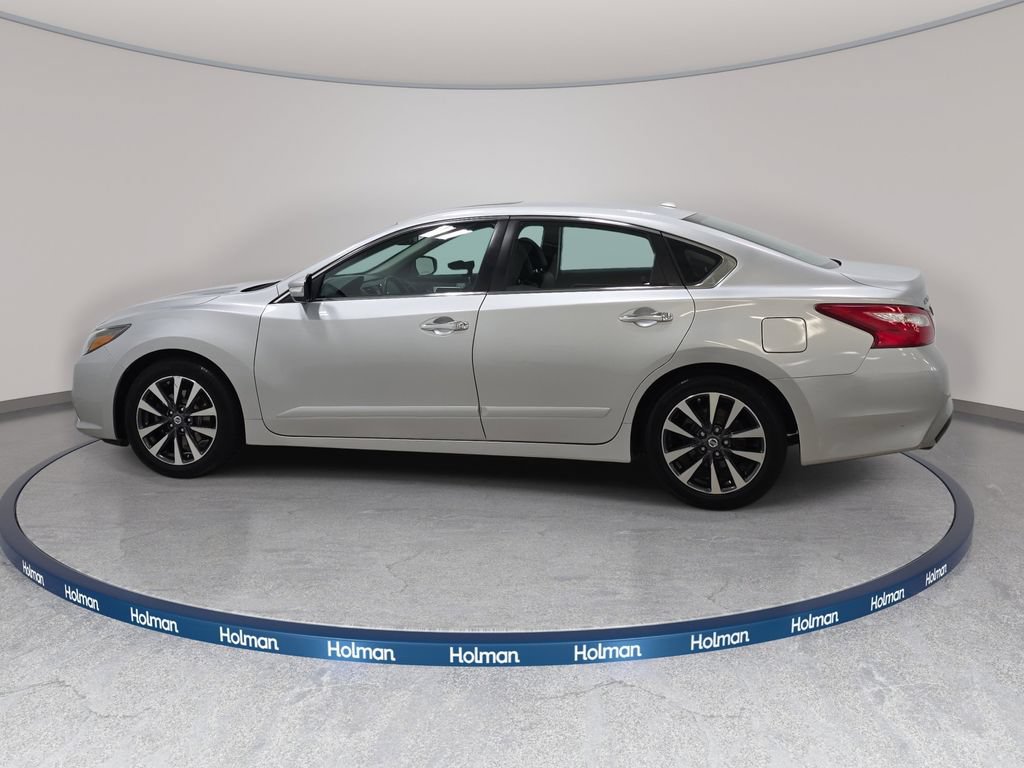 Used 2016 Nissan Altima 2.5 SL w/ 2.5 Technology w/LED Package FWD image 9