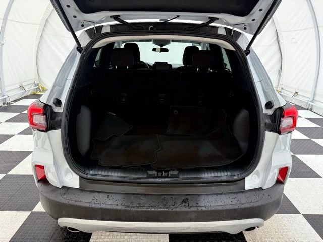 Used 2025 Ford Escape Active AWD/4WD image 4