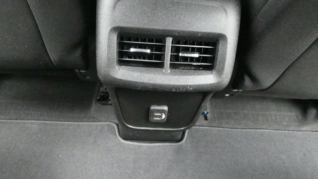 Used 2021 Chevrolet Equinox LT AWD/4WD image 17