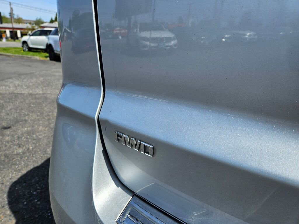 Used 2014 Chevrolet Traverse LTZ AWD/4WD image 10