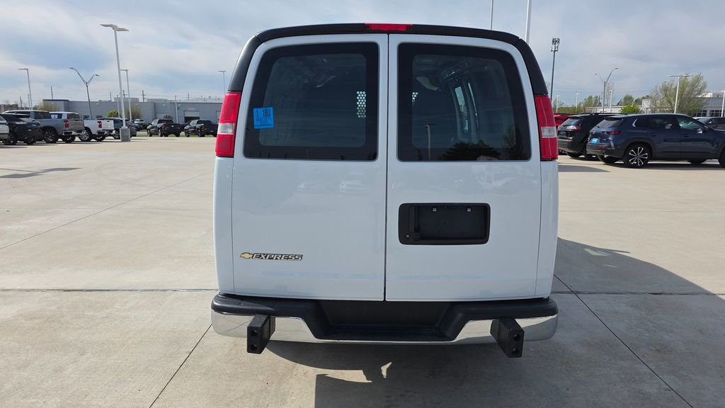 Used 2024 Chevrolet Express 2500 w/ Driver Convenience Package image 4