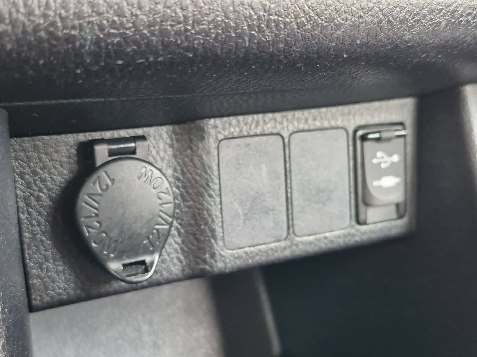 Used 2017 Toyota Corolla LE FWD image 30