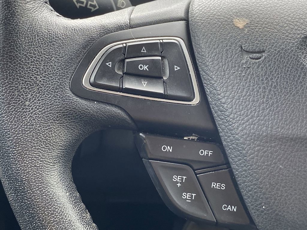 Used 2017 Ford Focus Titanium image 11