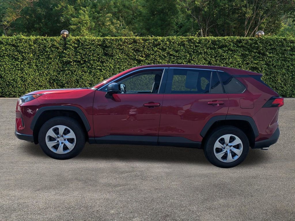 Used 2022 Toyota RAV4 LE FWD image 7