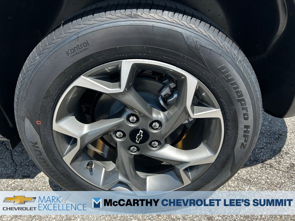 New 2026 Chevrolet Trax LT w/ LPO, Blackout Package FWD image 22