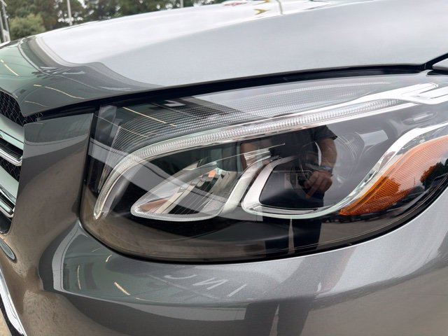 Used 2019 Mercedes-Benz GLC 300 4MATIC image 4
